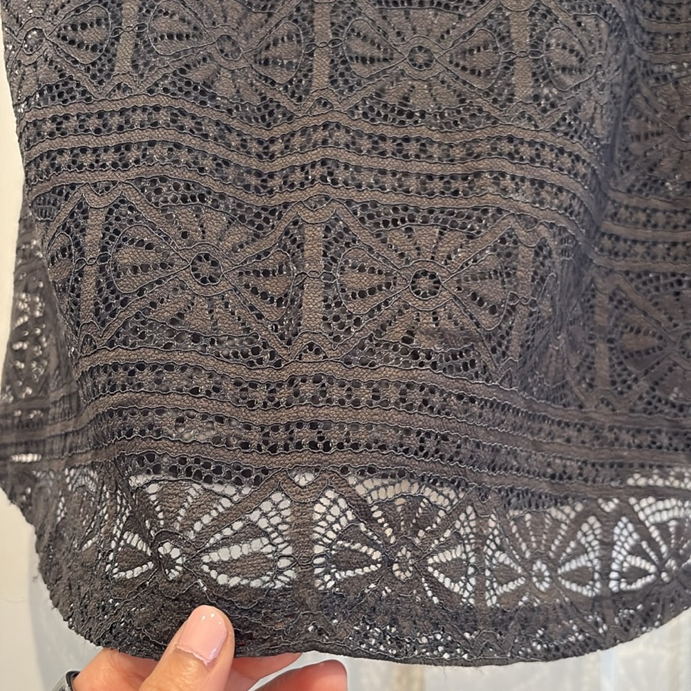 American Eagle Charcoal Gray/Black Lace Women’s Top - Picture 5 of 5